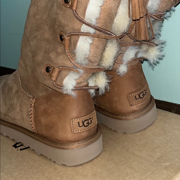 UGG W Kristabelle Tall Lace Up Suede Leather/Sheepskin Boots Chestnut Women's 10 - Picture 2 of 9